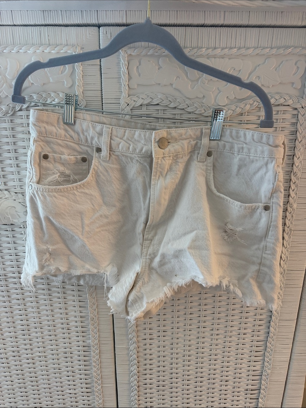 Zara Women’s White Distressed Denim Shorts